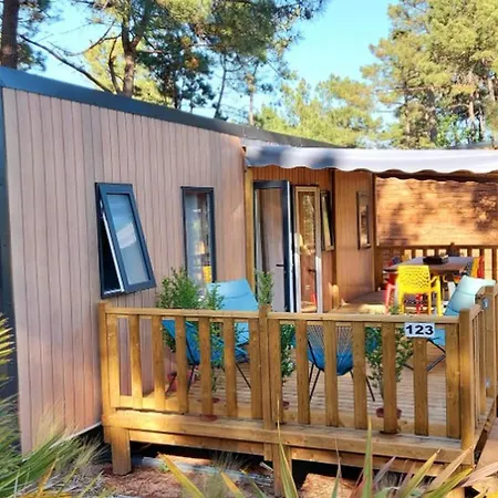 Camping - 4 Pers. - Api-1-52-2507 *